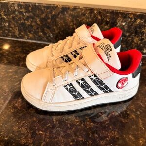 MARVEL'S SPIDER-MAN GRAND COURT SHOES KIDS size 12